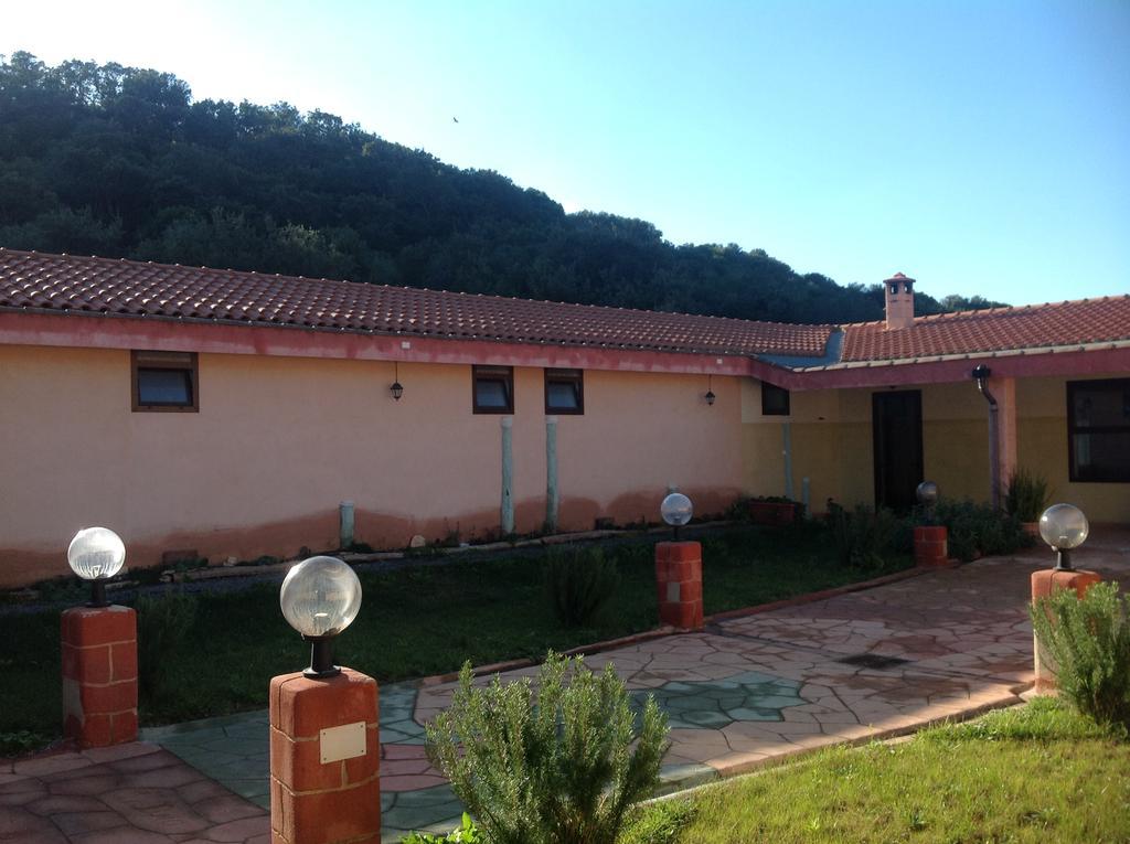 Agriturismo Sogno Latino Iglesias Ngoại thất bức ảnh
